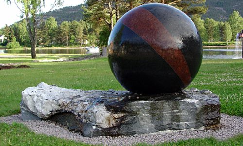 Fontana od granitne kugle